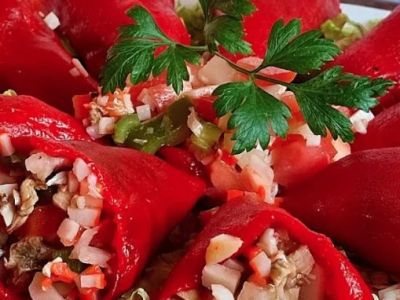 How to Make Spanish Piquillos Rellenos de Setas y Queso: Mushroom and Cheese Stuffed Peppers
