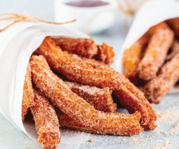 How to Make Spanish Churros con Azúcar y Canela: Cinnamon Sugar Fried Dough Recipe