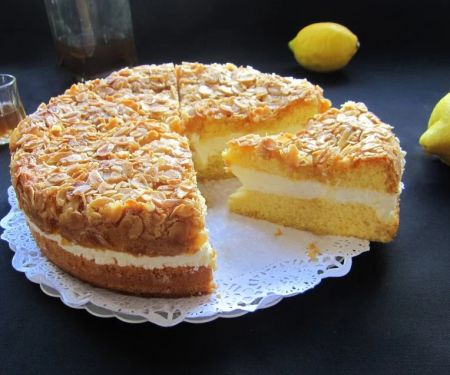 How to Make Spanish Tarta de Almendra y Limón at Home