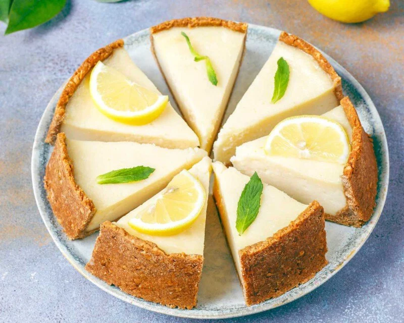 How to Make Spanish Tarta de Limón con Frutas: Lemon Cake with Fresh Fruit