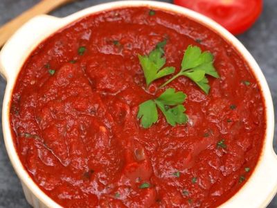 Authentic Spanish Tomato Sauce Recipe from Scratch