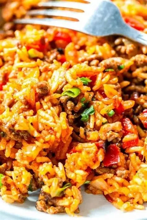 Easy Spanish Rice with Beef and Peppers
