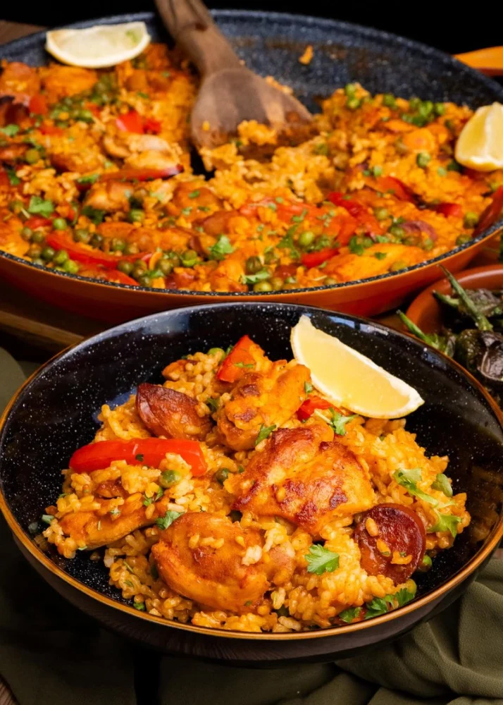 Easy Spanish Paella with Chicken Only Recipe for Home Cooks