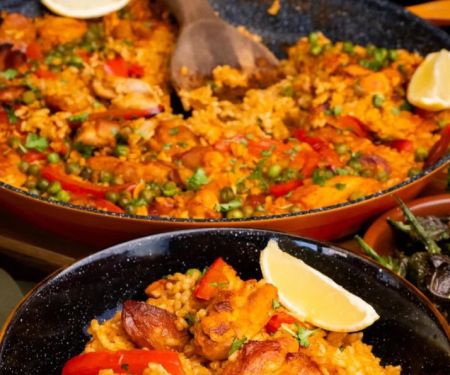 Easy Spanish Paella with Chicken Only Recipe for Home Cooks