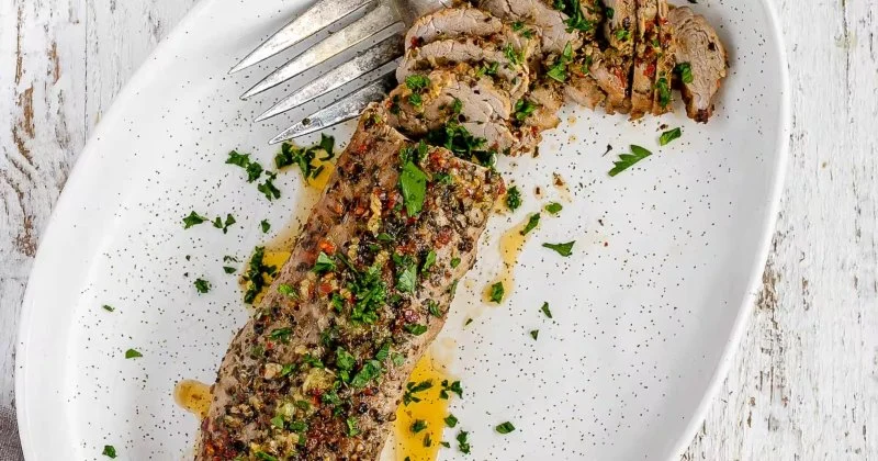 Traditional Spanish Pork Tenderloin with Garlic Sauce: A Delicious Spanish Recipe