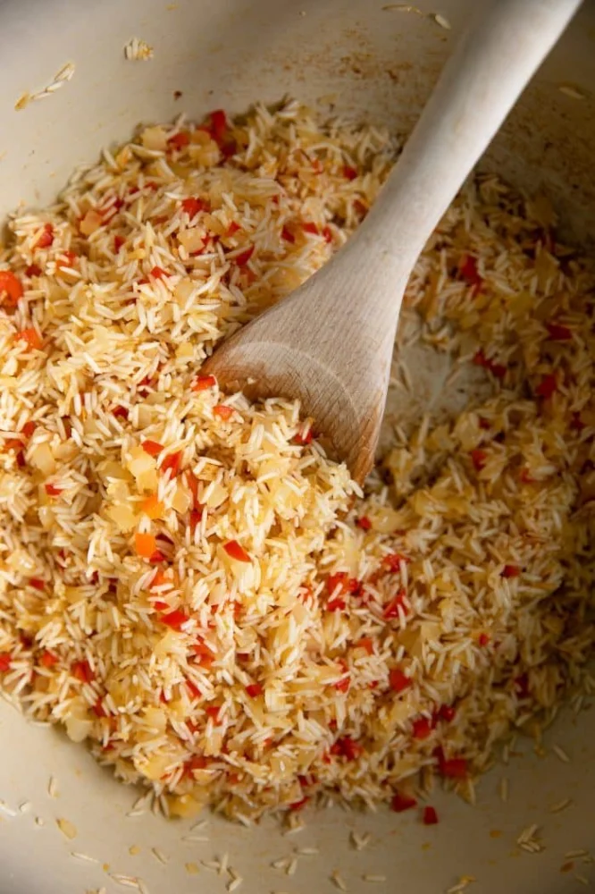 Spanish Rice Recipe with Saffron and Garlic