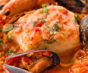 Authentic Spanish Seafood Stew (Zarzuela de Mariscos) Recipe