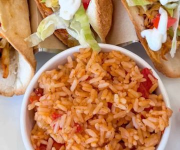 Easy Spanish Rice with Fresh Tomatoes: Simple and Flavorful Recipe
