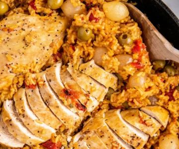 Easy Spanish Chicken and Rice Skillet Recipe for Flavorful Weeknight Meals