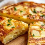 Easy Spanish Potato Omelette for Breakfast: A Simple Traditional Recipe Guide
