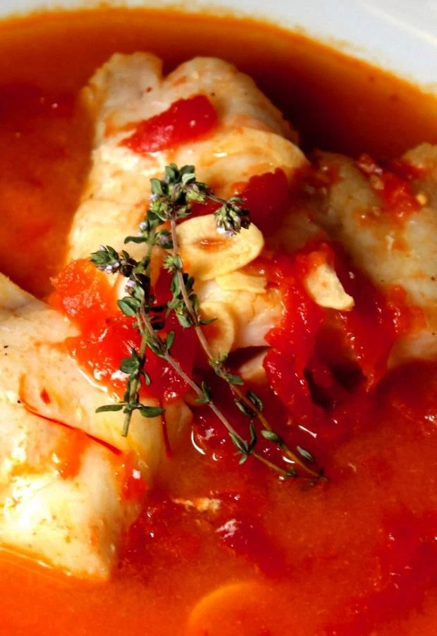 Traditional Spanish Seafood with Saffron Broth: A Coastal Culinary Guide