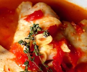 Traditional Spanish Seafood with Saffron Broth: A Coastal Culinary Guide