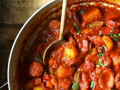 Authentic Spanish Sausage and Potato Stew: A Hearty Traditional Recipe