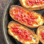 Easy Spanish Pan con Tomate with Rustic Bread: Authentic Catalan Toast Guide
