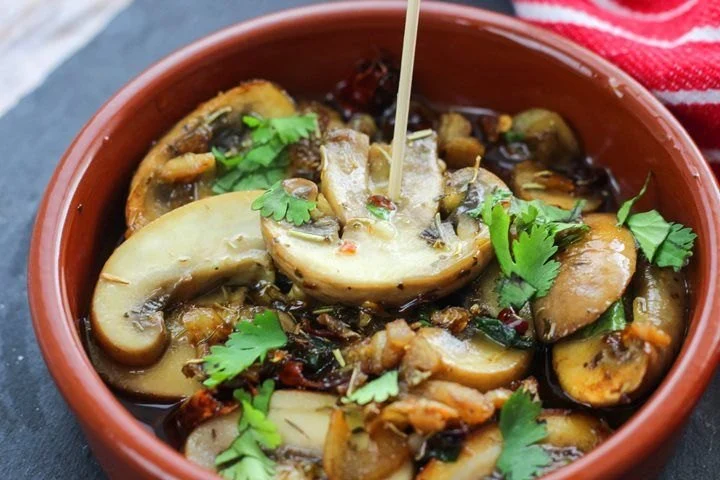 Authentic Spanish Garlic Mushrooms Tapas Recipe with Traditional Flavor