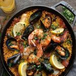 Easy Spanish Paella in a Cast Iron Skillet Recipe Guide