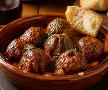 Spanish Albondigas: Compare Sauce, Meat, and Portion